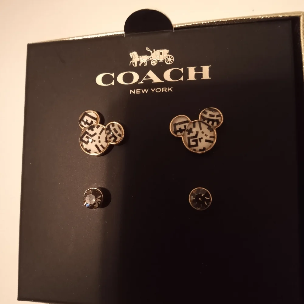 Girls Coach earring OS